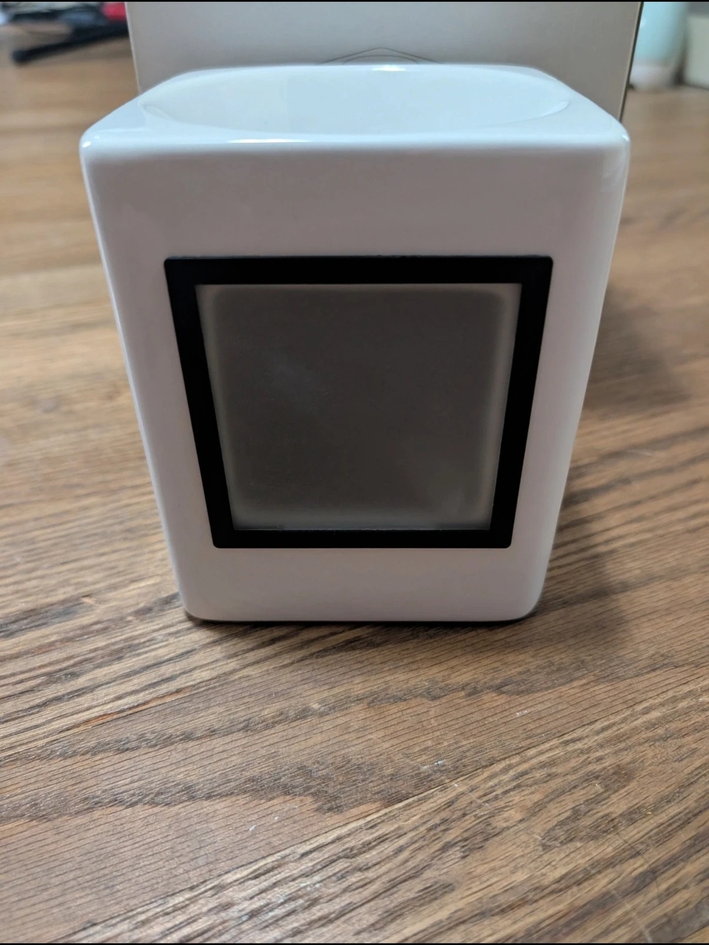 Sleek White Custom Scentsy Warmer